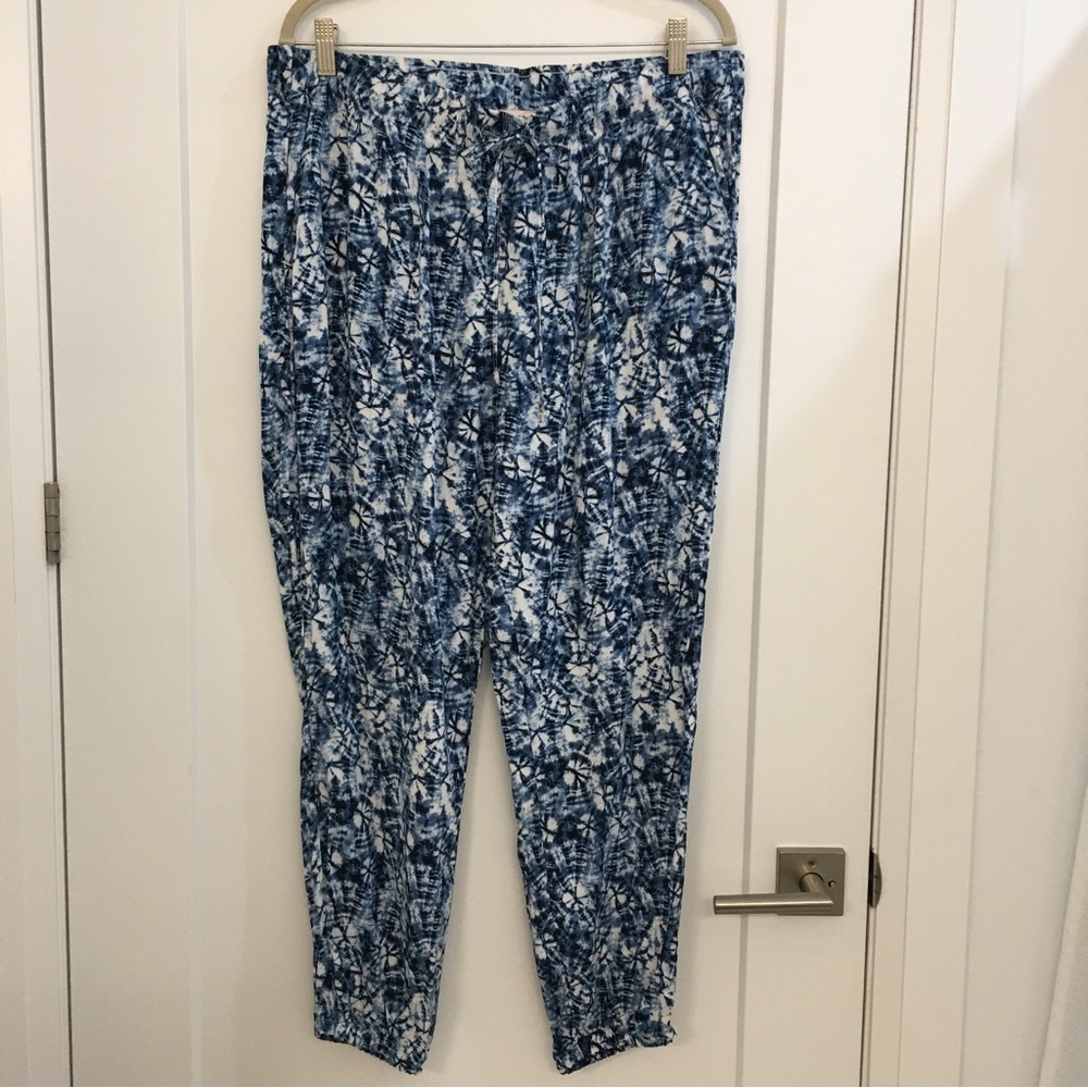 Beachy Casual lounge pants.